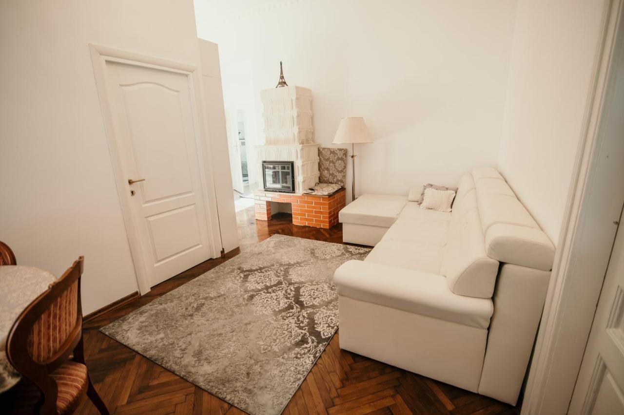 Bella Palace Oradea Bagian luar foto